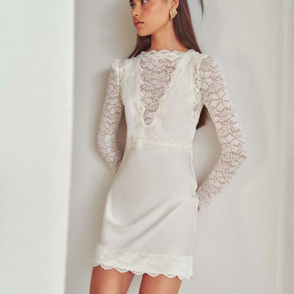Elliatt Margot Long Sleeve Mini Dress in White